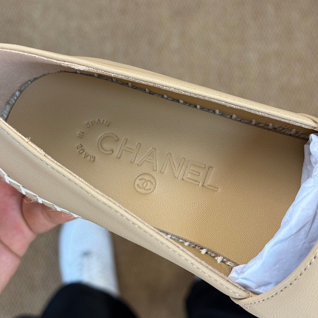 Chanel Espadrille Flats in Beige Leather with Black Cap-Toe