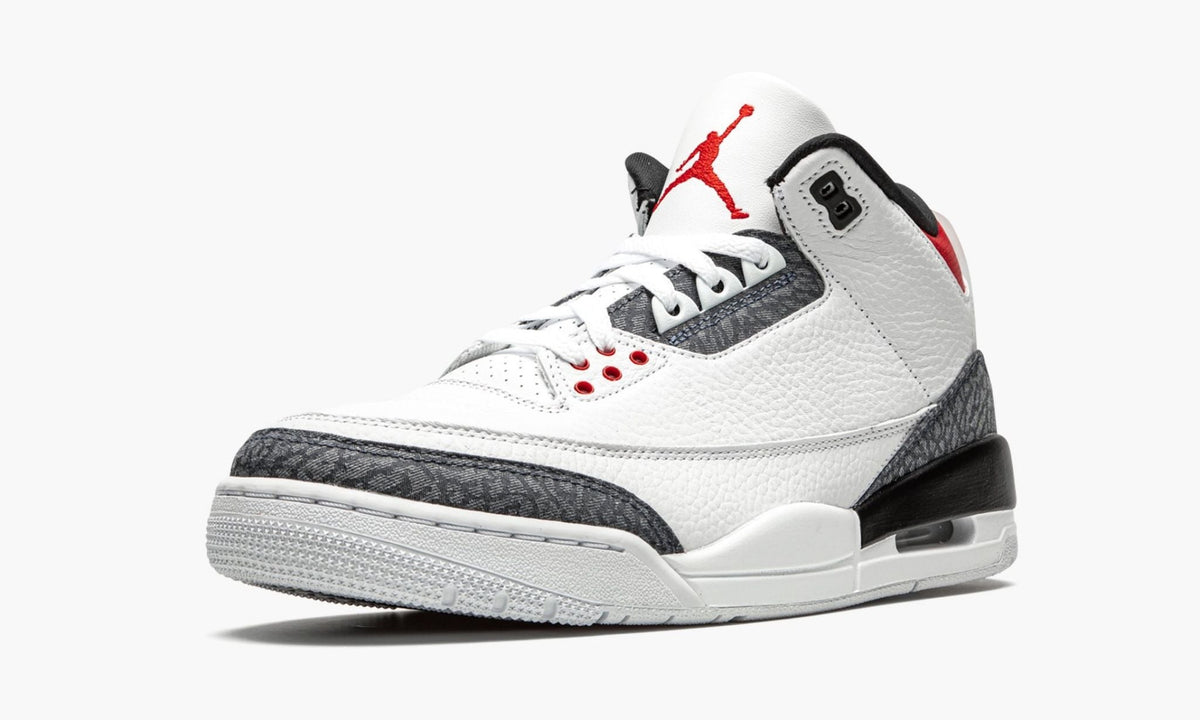 Air Jordan 3 Retro SE DNM "Fire Red"