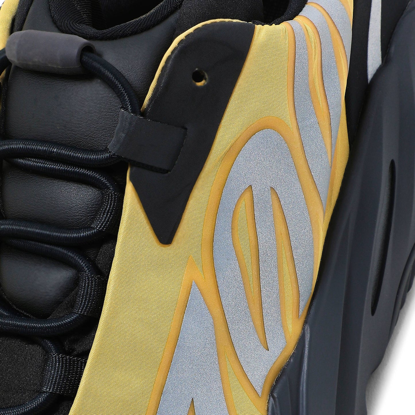 Adidas Yeezy Boost 700 MNVN ‘Honey Flux’ GZ0717