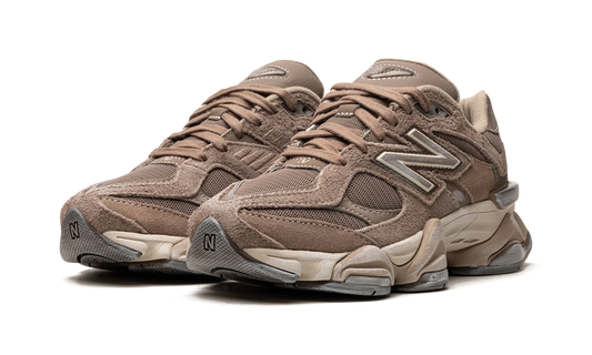 9060 "Mushroom Brown" U9060PB Sneakers