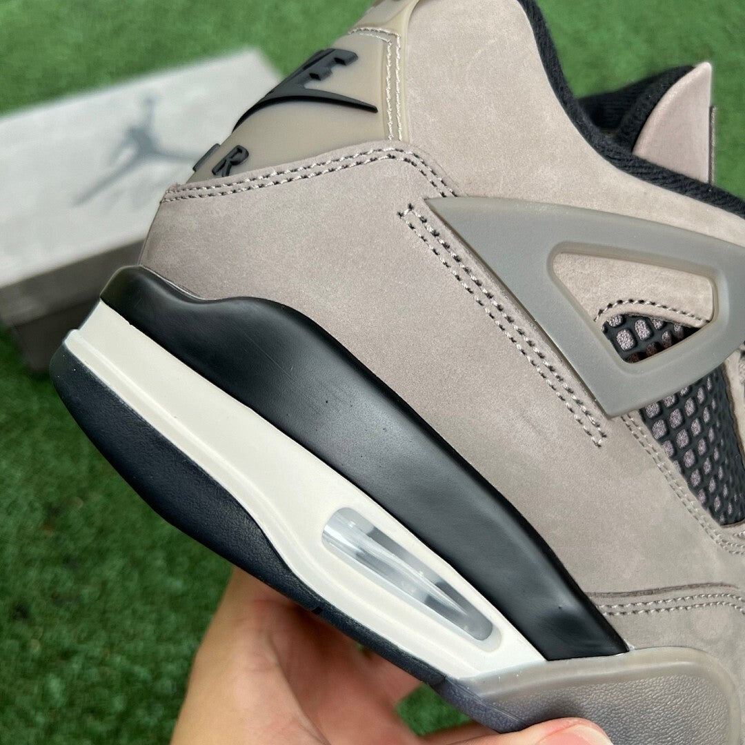 Air Jordan 4 Retro 'Taupe Haze' DB0732-200