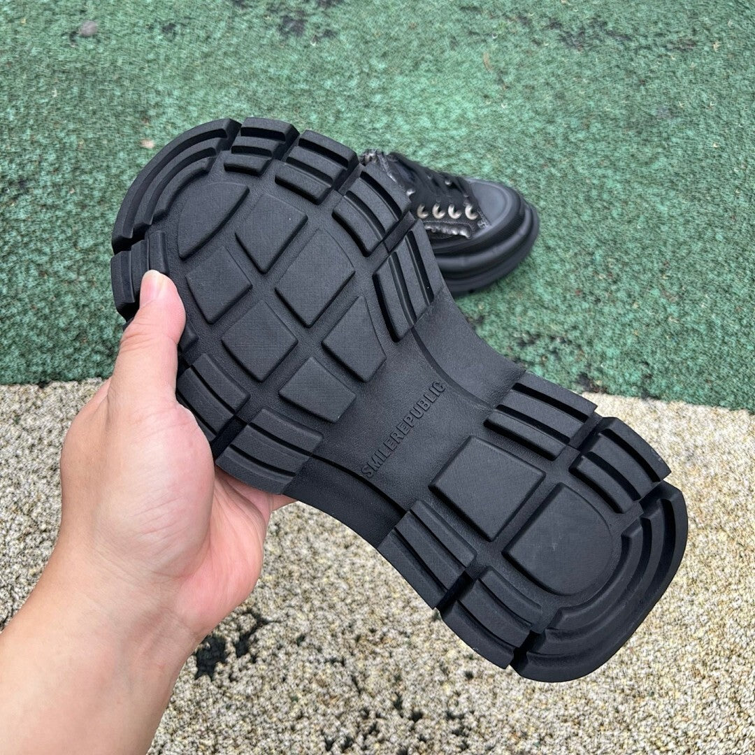 SMILEREPÚBLIC Black Distressed Chunky Sole Low Top Sneakers Style No. 1