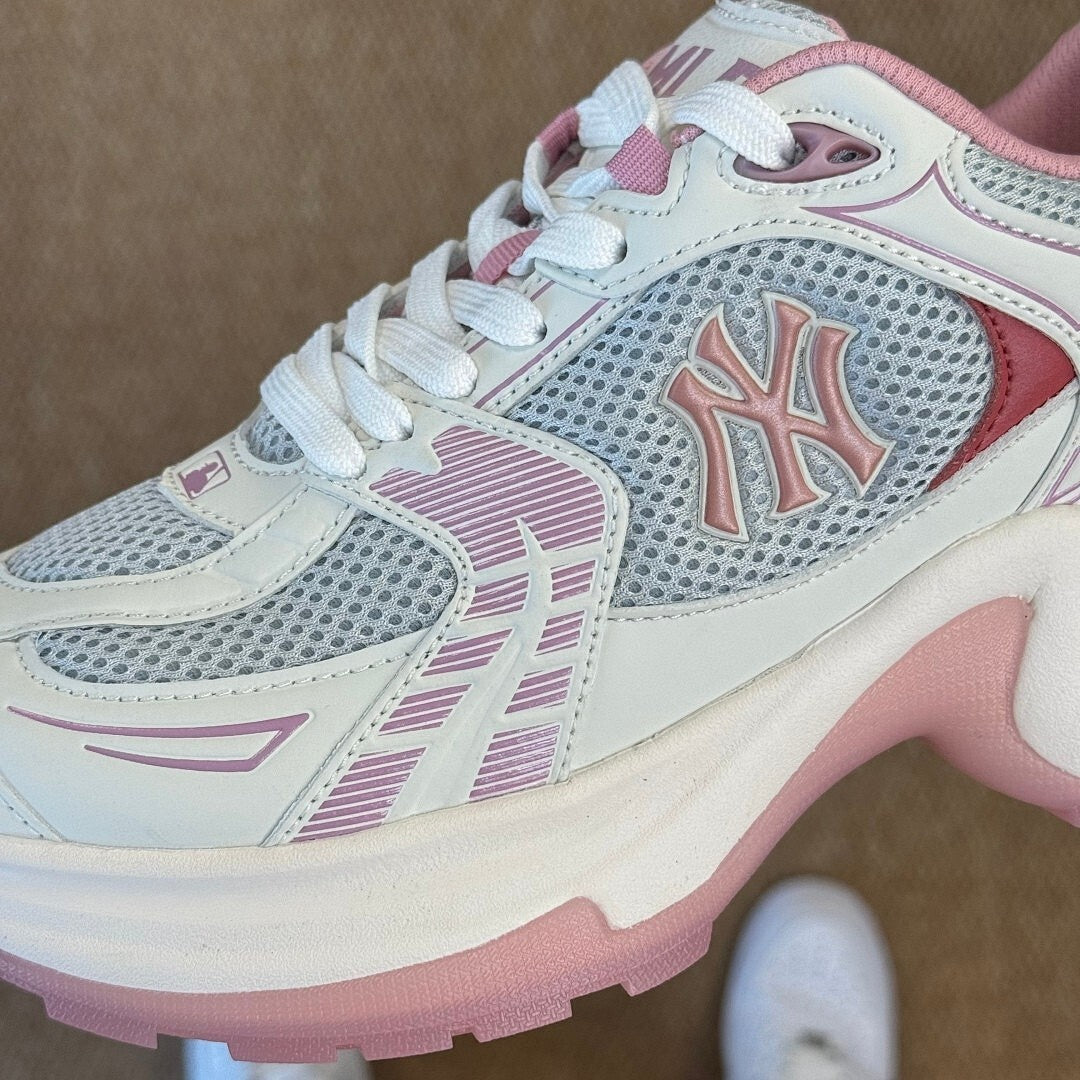 MLB Chunky Liner New York Yankees Sneakers White Pink 3ASXLAA3N-50PKS
