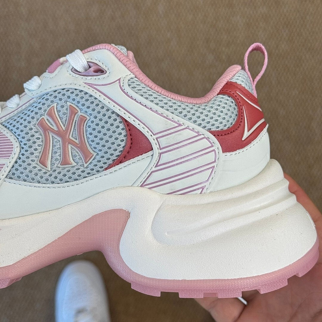 MLB Chunky Liner New York Yankees Sneakers White Pink 3ASXLAA3N-50PKS