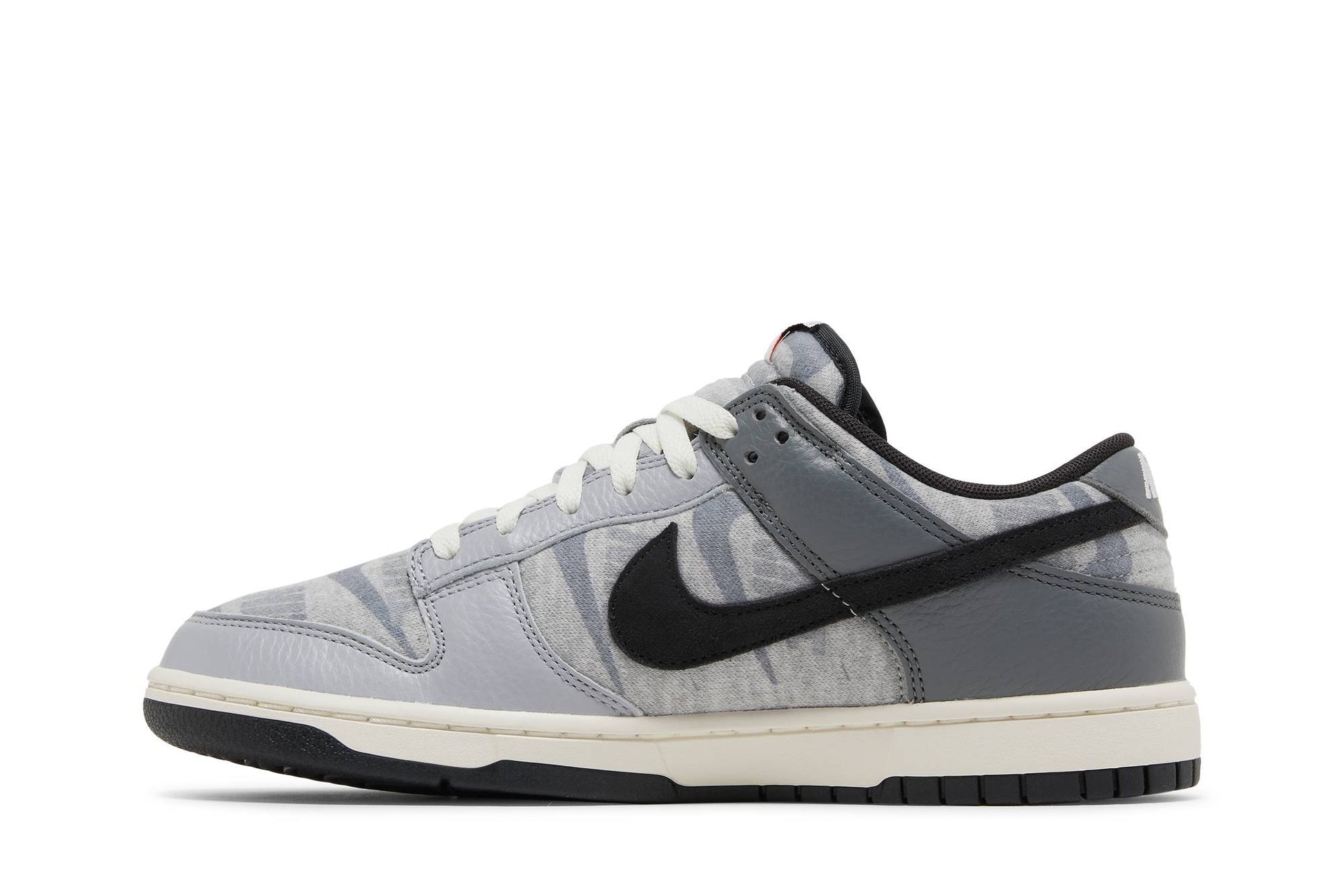 Nike Dunk Low ‘Copy Paste’ DQ5015-063