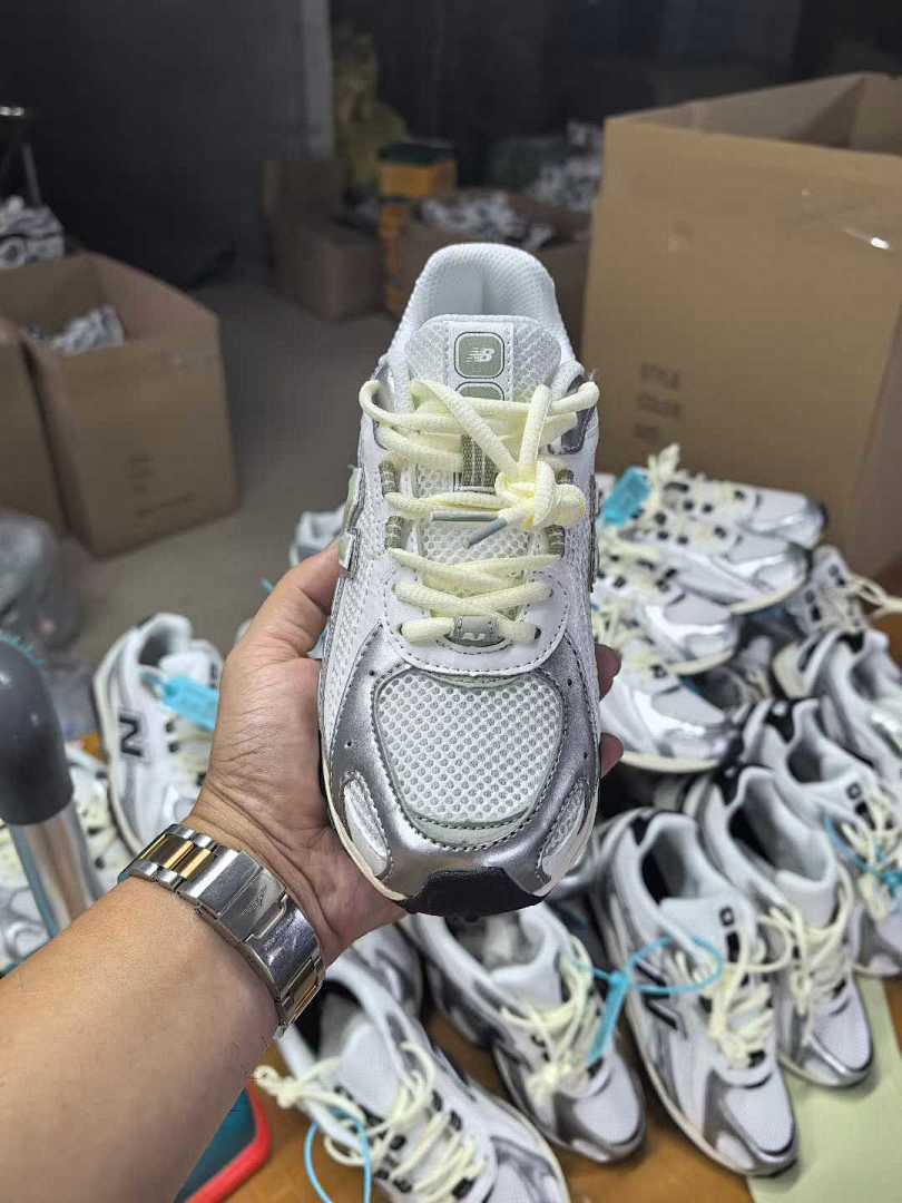 New Balance 2041 White Silver Metallic Mesh Retro Running Lifestyle Sneakers