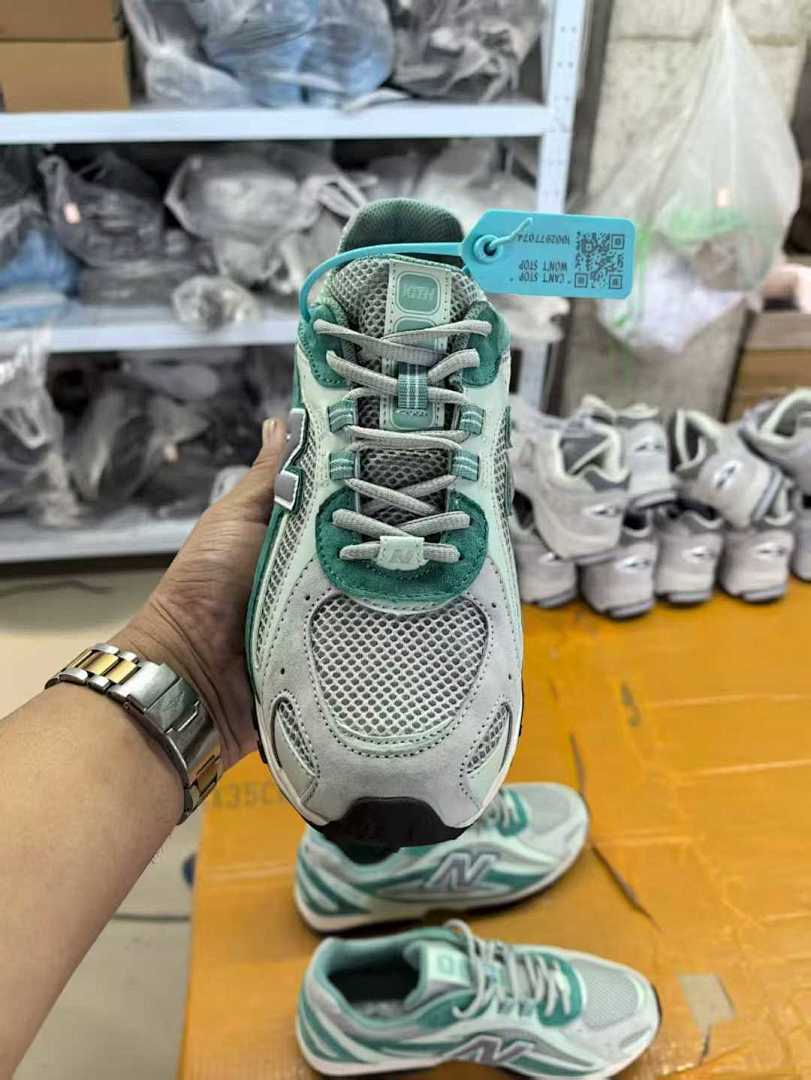 2040 Y2K Retro Running Sneakers Mint Green Teal Grey