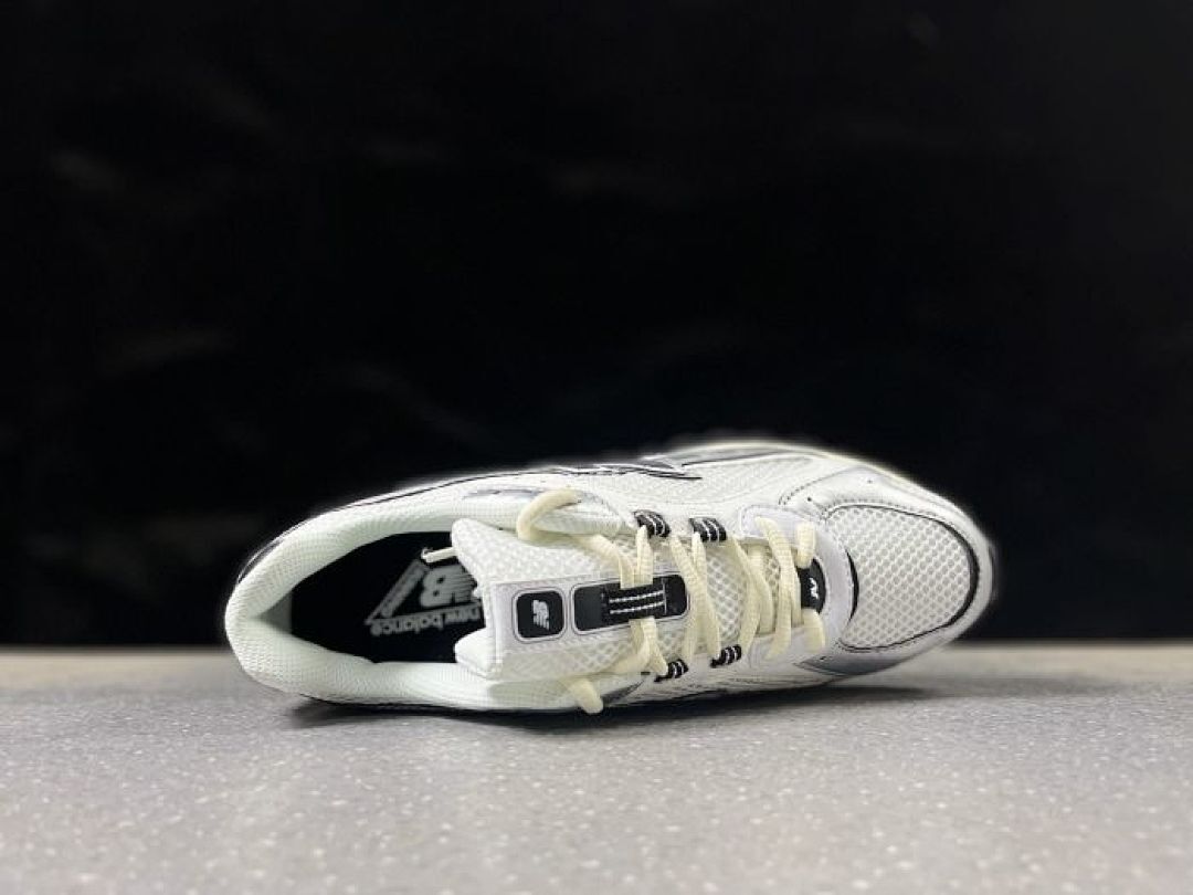 New Balance 2002R White Silver Metallic M2002RHO Men's Women's Lifestyle Running Shoes Sneakers Trainers