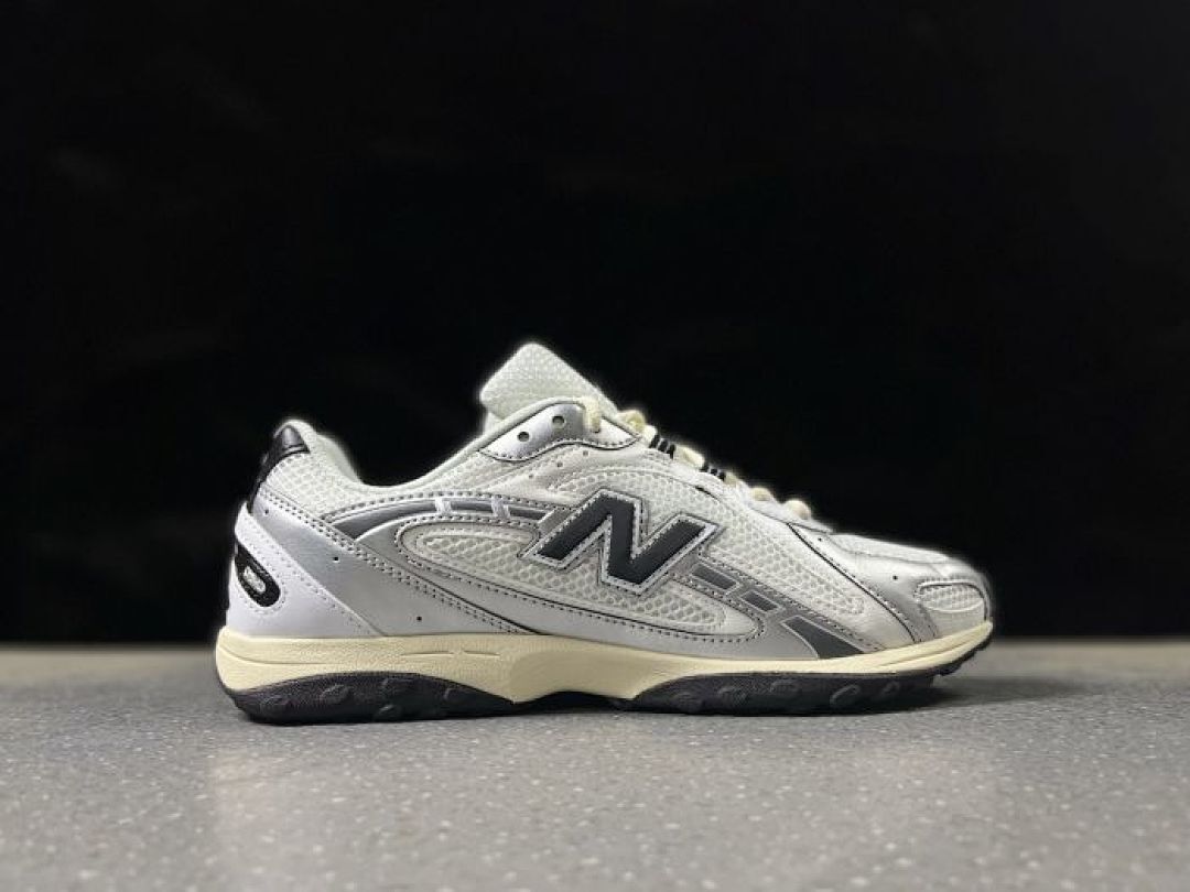 New Balance 2002R White Silver Metallic M2002RHO Men's Women's Lifestyle Running Shoes Sneakers Trainers