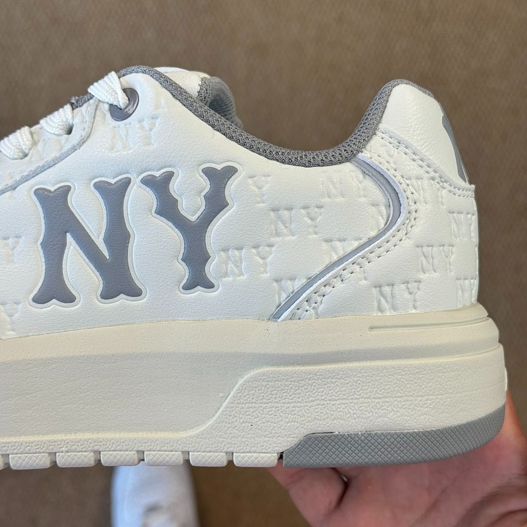 MLB Chunky Liner Monogram New York Yankees Shoes White 3ASXCL02N-50WHS
