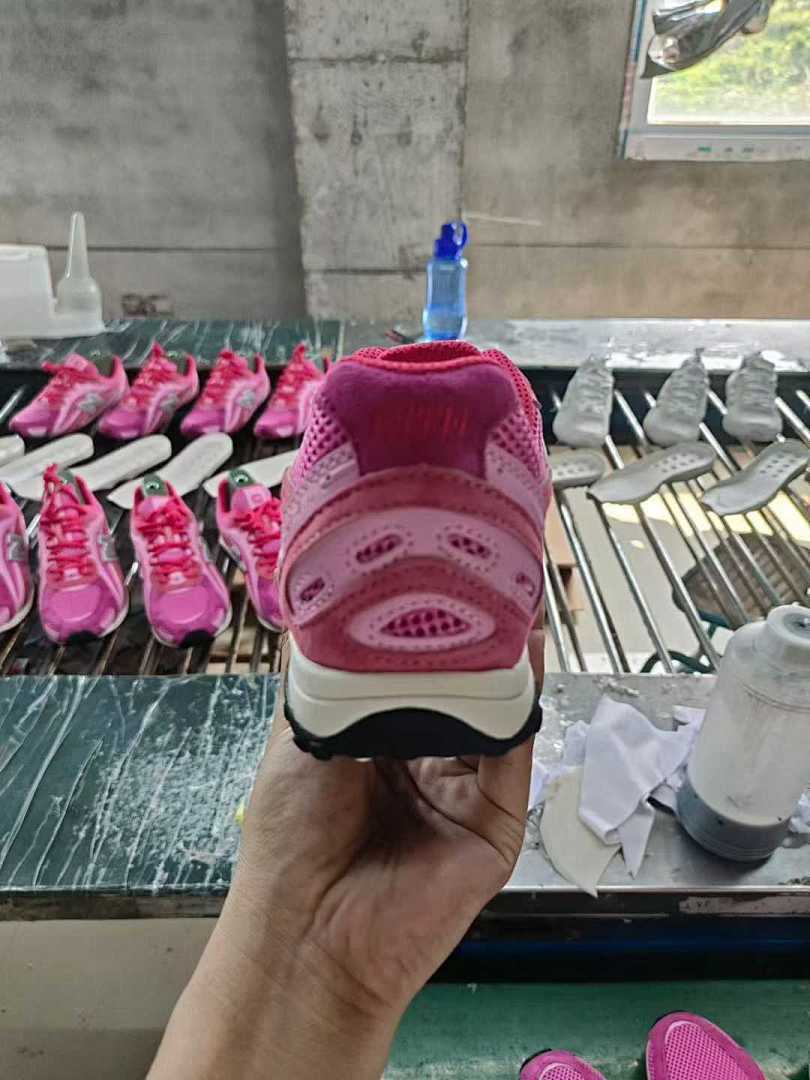 New Balance 2040 Pink Running Shoes Sneakers Women's Athletic Trainers