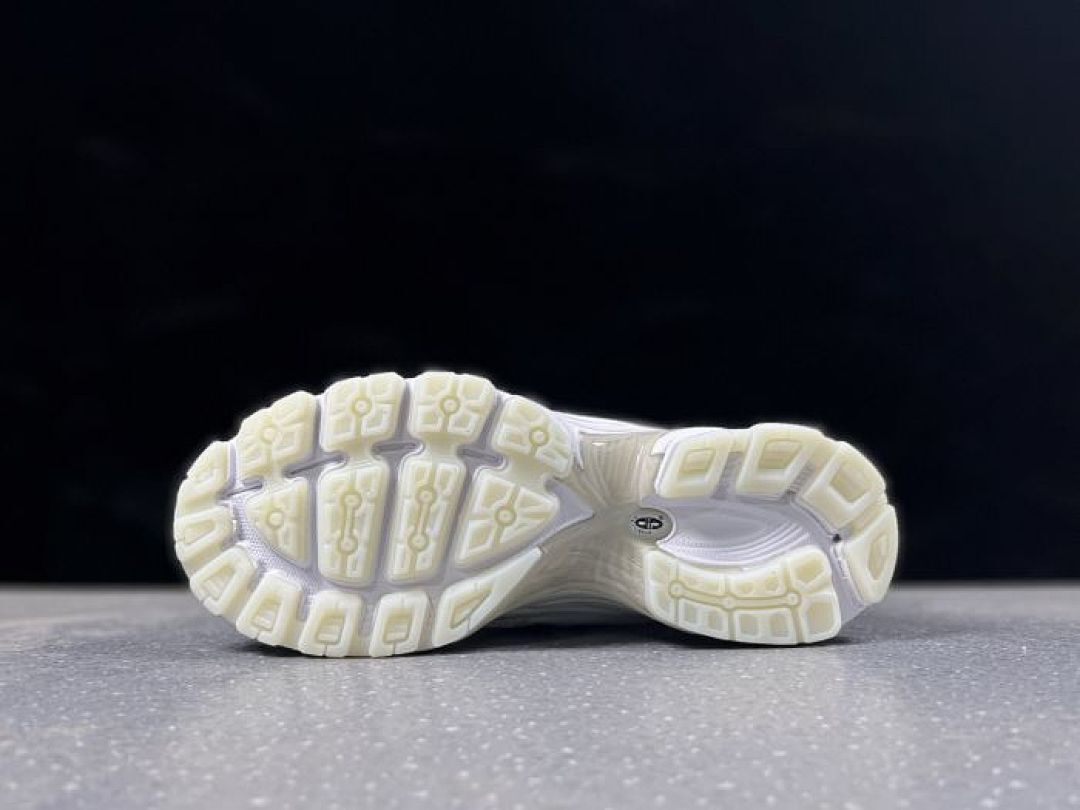 New Balance 740 White Retro Mesh Running Shoes