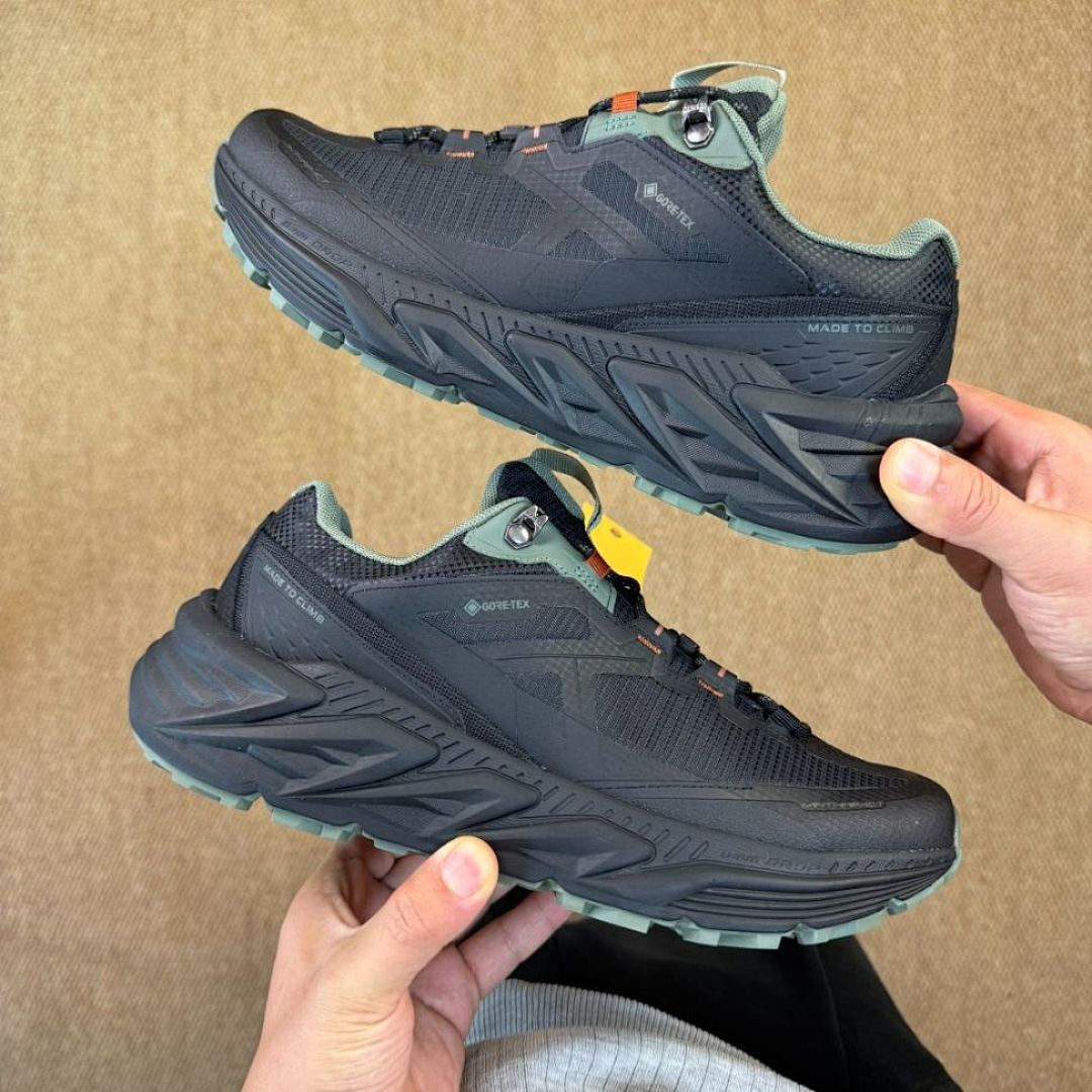 Hoka Kaha 2 Low Gore-Tex Trail Hiking Shoes Black Castlerock