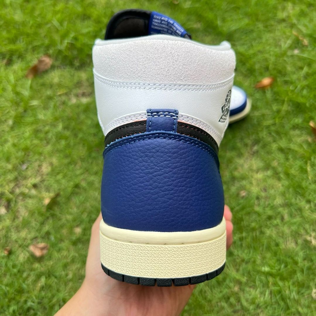 Air Jordan 1 Retro High OG Dark Marina Blue 555088-404