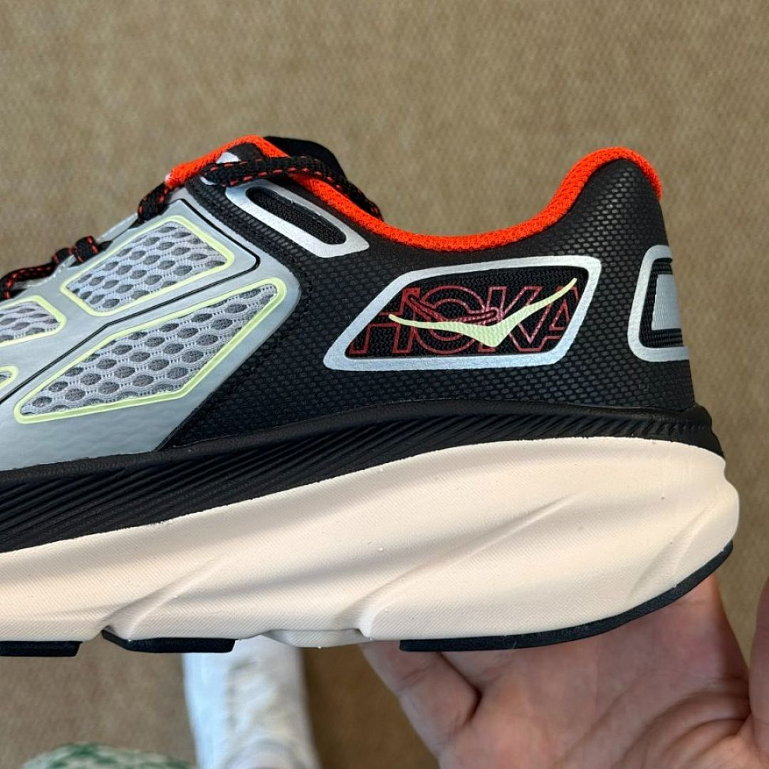 Hoka Clifton 9 Outer Space / Radiant Yellow Running Shoes