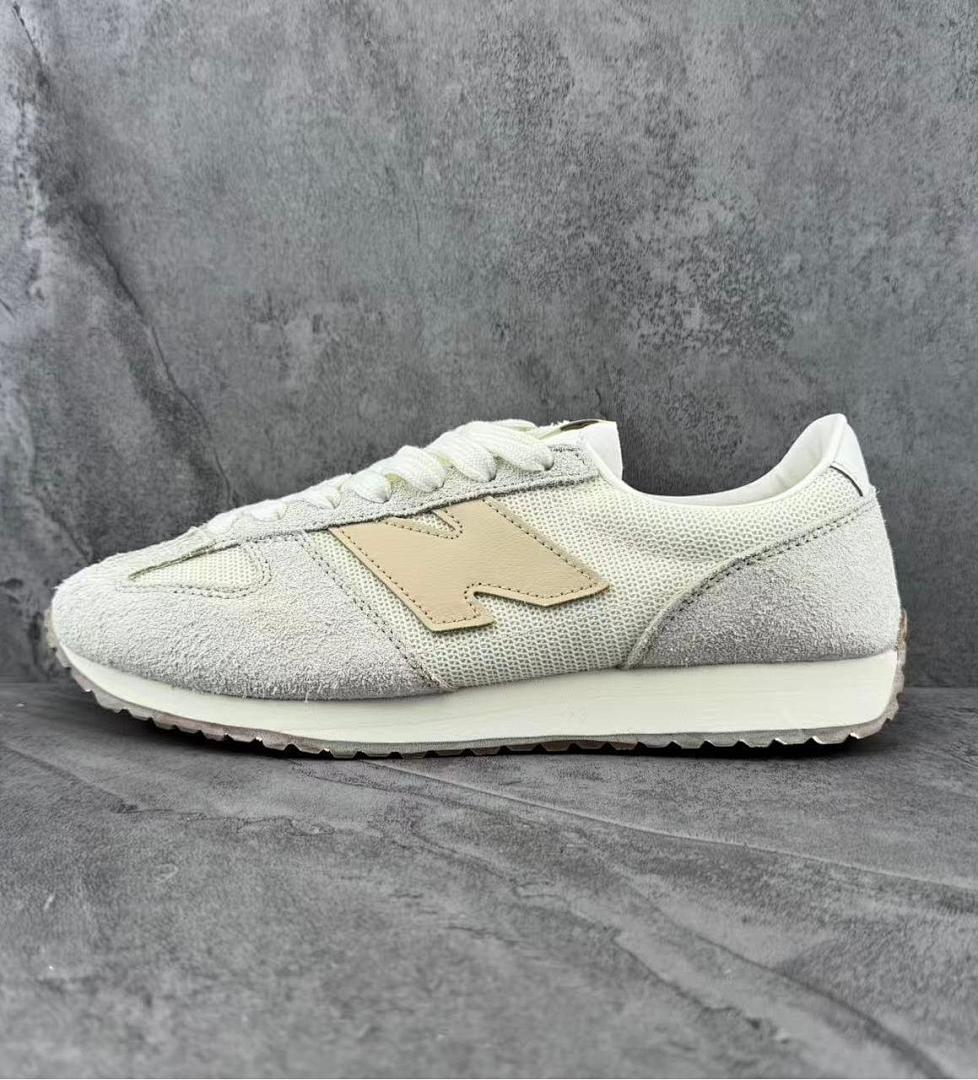 New Balance 320 Vintage Retro Runner Sneakers Cream Beige Grey Suede Mesh Unisex Lifestyle Trainers