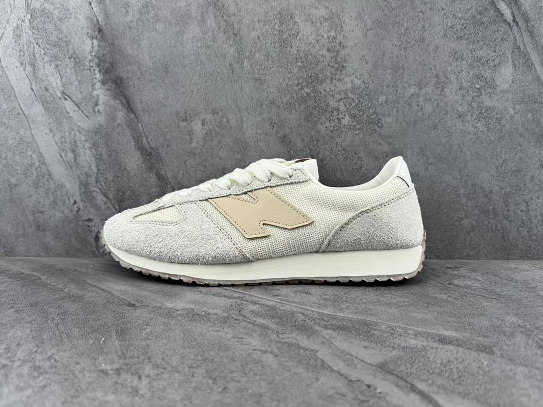 New Balance 320 Vintage Retro Runner Sneakers Cream Beige Grey Suede Mesh Unisex Lifestyle Trainers