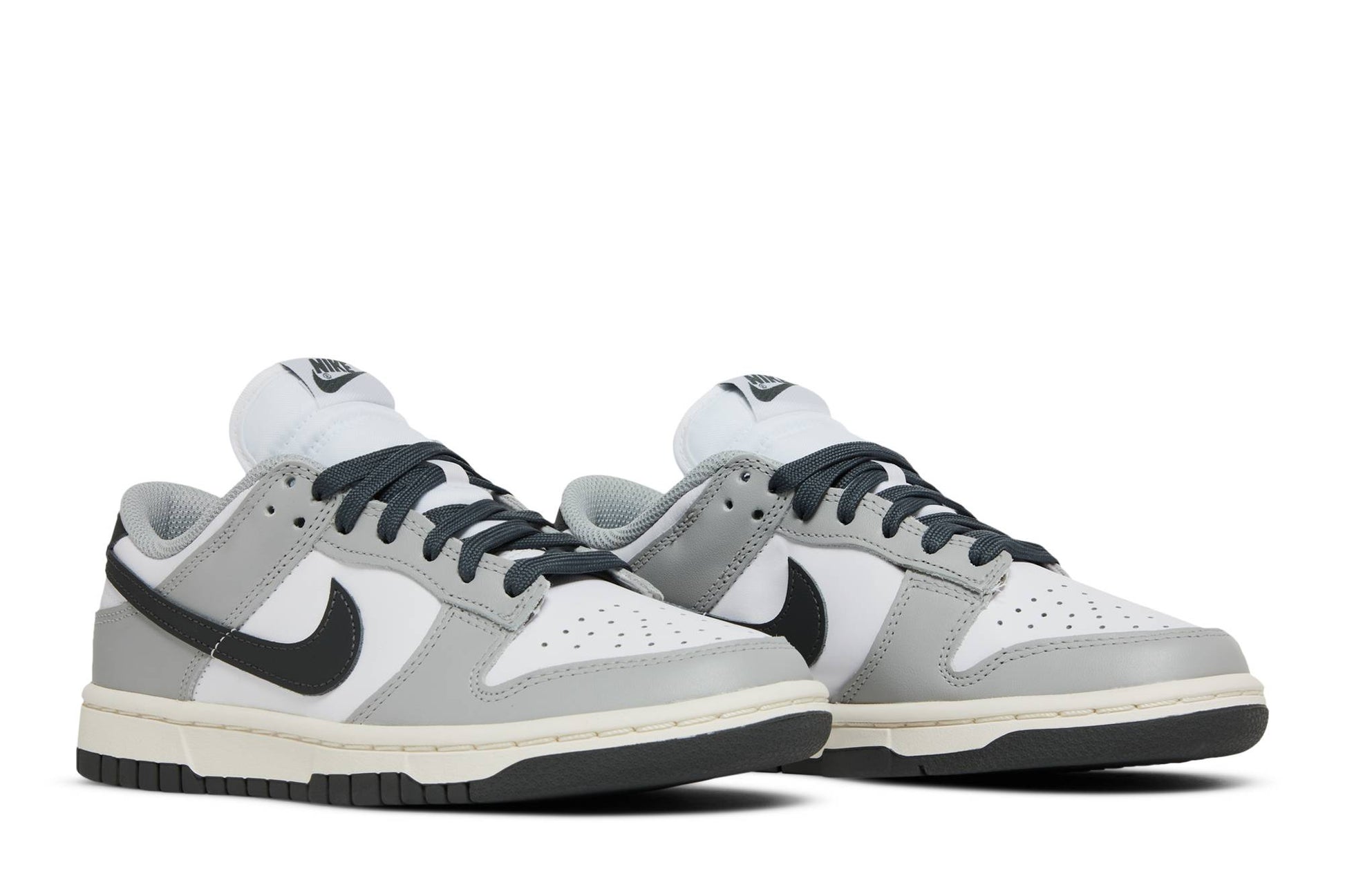 ( Women ) Nike Dunk Low ‘Light Smoke Grey’ DD1503-117