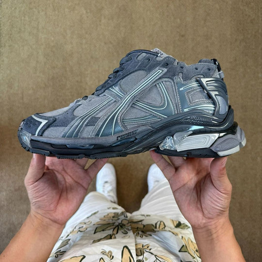 Balenciaga Runner Sneaker Grey 677403W3RFN1290