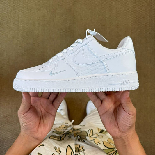 Nike Air Force 1 '07 LX White Metallic Silver Football Grey DV0788-100