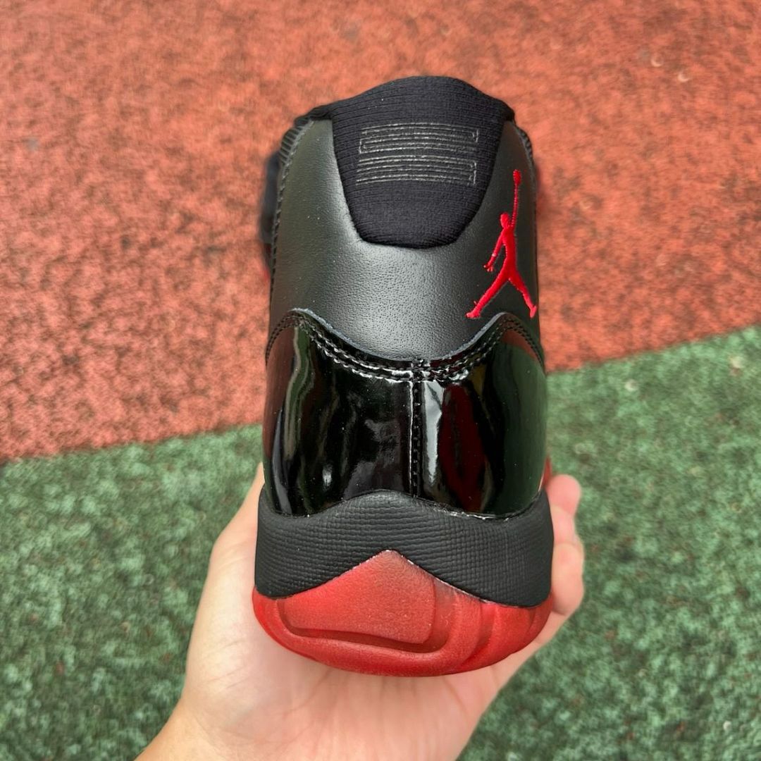 Air Jordan 11 Retro Bred 2019 378037-061