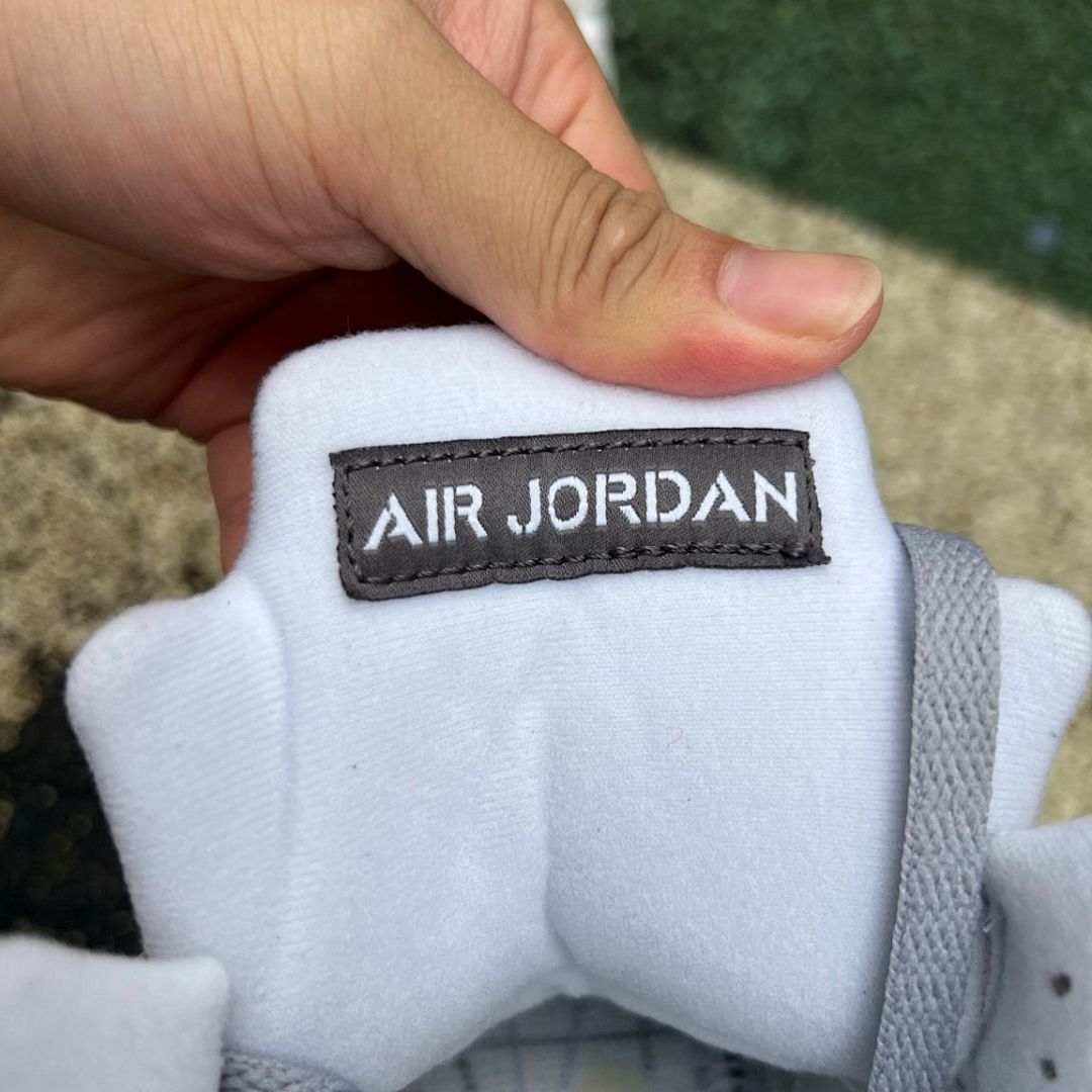 Air Jordan 5 Retro Wolf Grey 136027-005