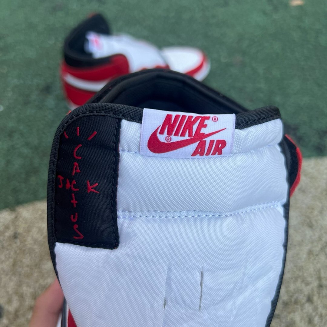 Travis Scott x Air Jordan 1 Retro High 'Chicago'
