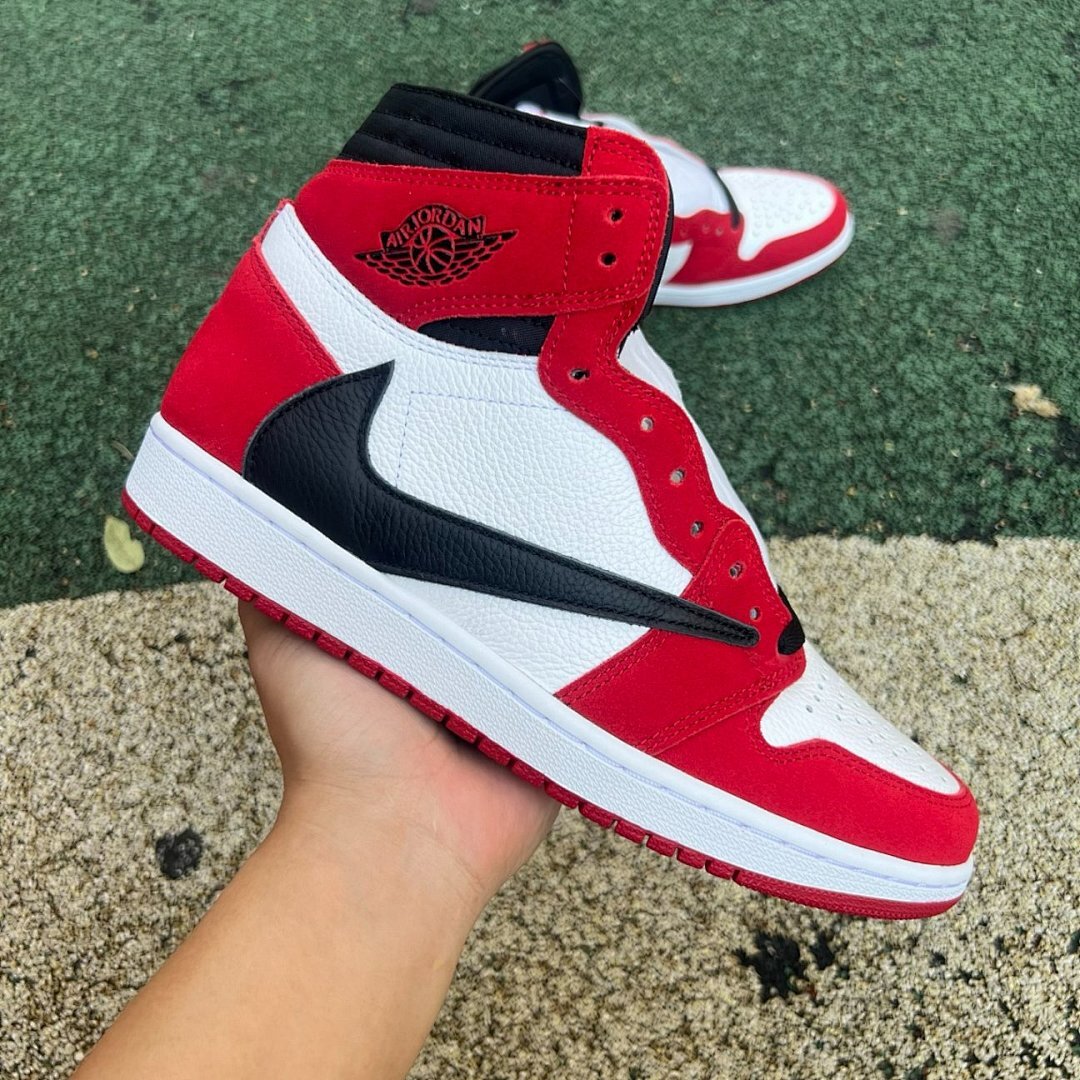 Travis Scott x Air Jordan 1 Retro High 'Chicago'