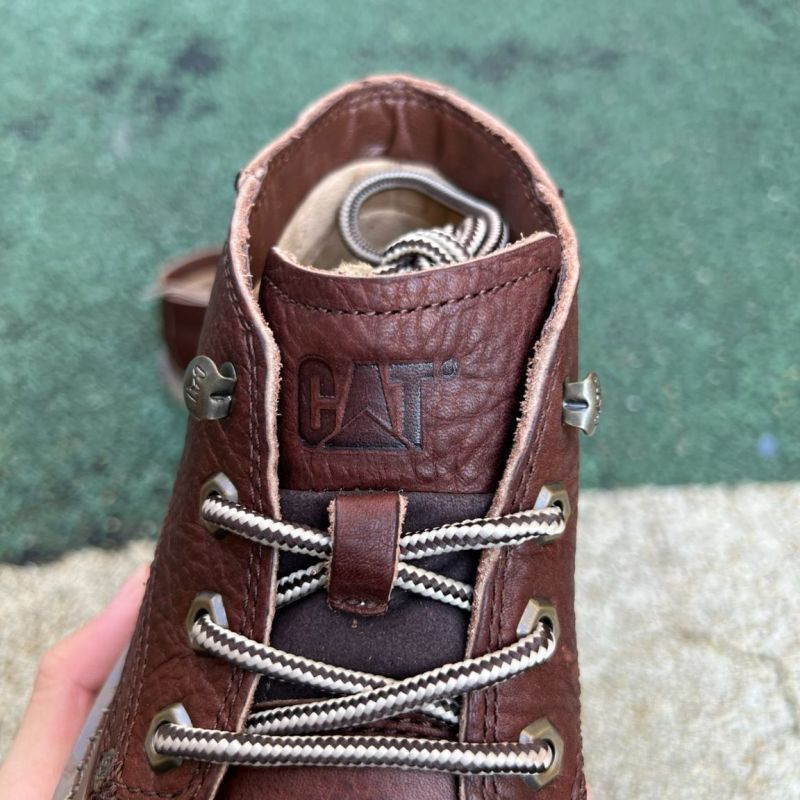 Caterpillar Men's Founder Moc Toe Chukka Boots Brown Leather