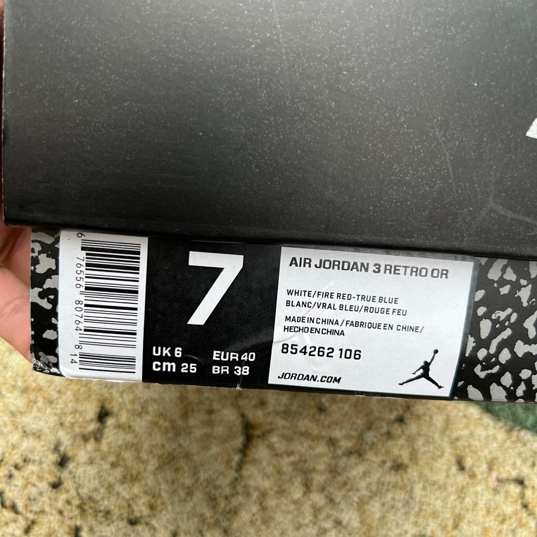 Air Jordan 3 Retro Midnight Navy CT8532-140