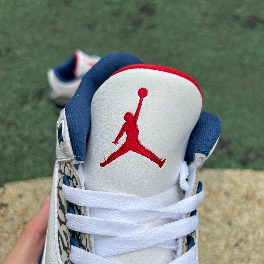 Air Jordan 3 Retro Midnight Navy CT8532-140