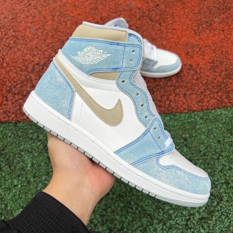 Air Jordan 1 Retro High OG "Hyper Royal" (555088-402)
