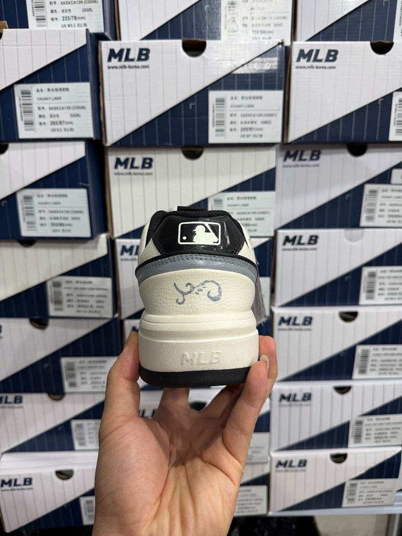 MLB New York Yankees Chunky Liner Platform Sneakers 3ASXCA12N C0006 Cream Off-White Embroidered Floral Dragon Tassel Trainers