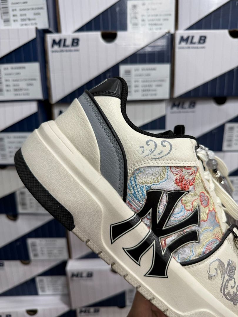 MLB New York Yankees Chunky Liner Platform Sneakers 3ASXCA12N C0006 Cream Off-White Embroidered Floral Dragon Tassel Trainers