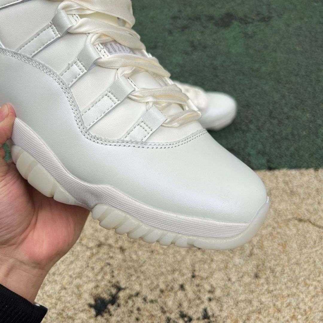 Air Jordan 11 Retro Premium Heiress Frost White Women's Sneakers 852625-100 - White/Metallic Silver/Sail Cream Shoes