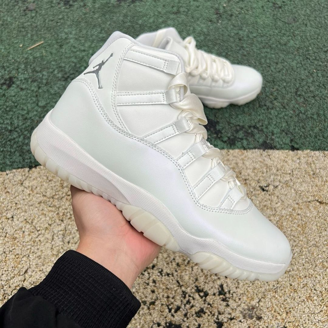 Air Jordan 11 Retro Premium Heiress Frost White Women's Sneakers 852625-100 - White/Metallic Silver/Sail Cream Shoes