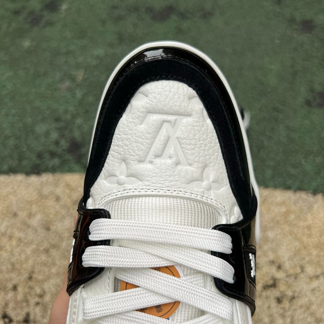 Louis Vuitton LV Trainer Sneakers White Black Monogram Embossed Calfskin Patent Leather Luxury Low Top Designer Shoes