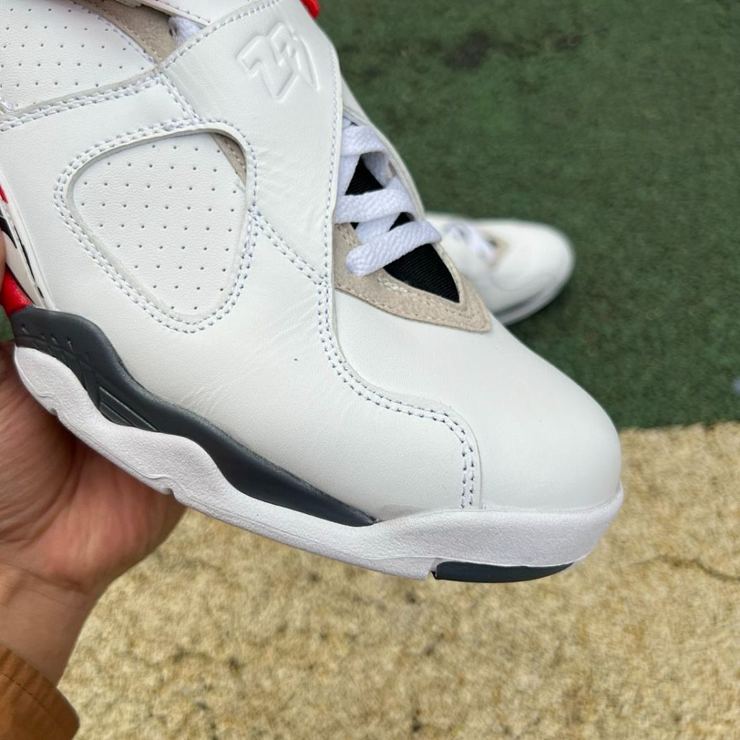 Air Jordan 8 Retro Bugs Bunny White Black True Red Men's Basketball Shoes 305381-103