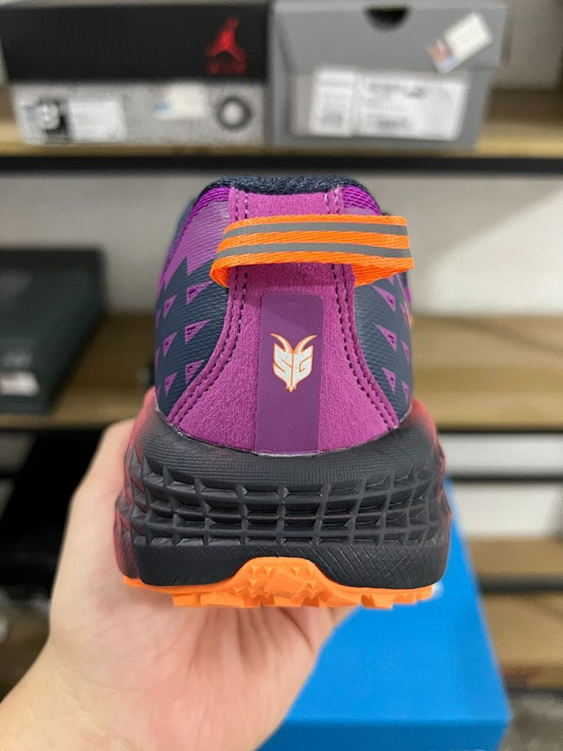 Hoka Speedgoat 5 Men's Trail Running Shoes - Dark Violet / Amber Yellow (1123123)