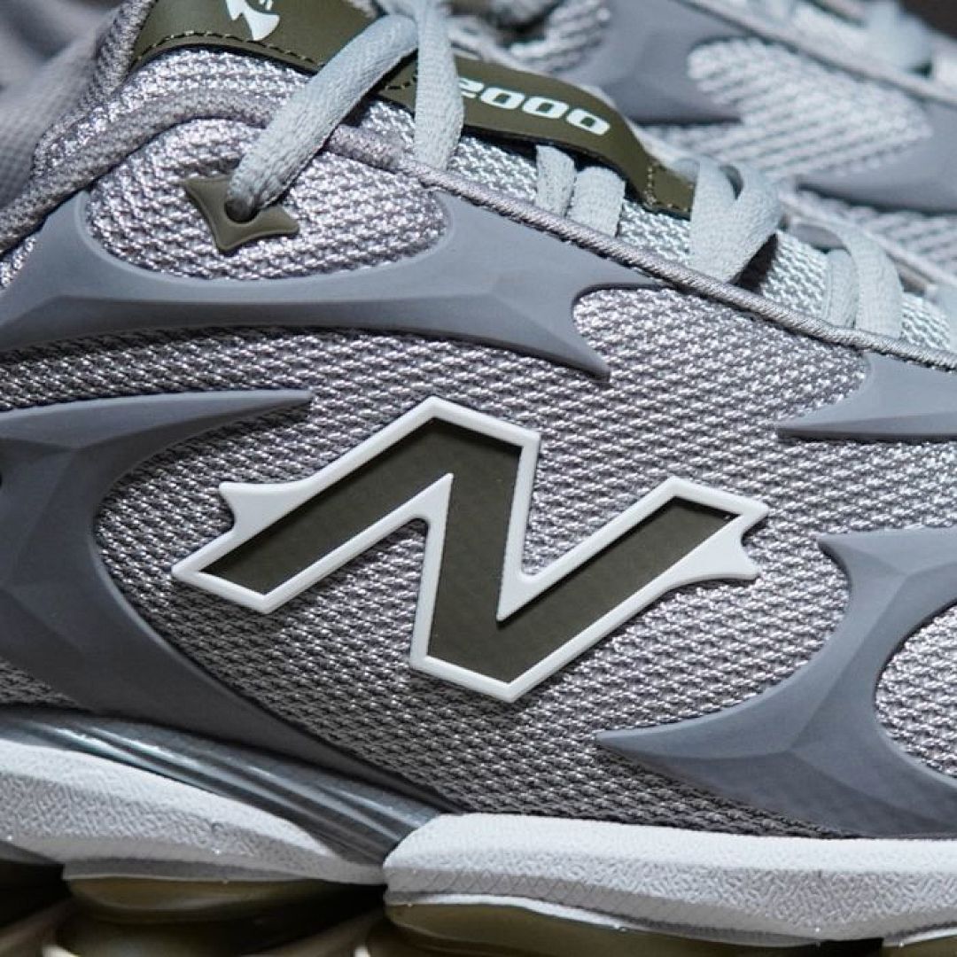 New Balance 1906R Castlerock Grey Silver Metallic Sneakers M1906RCA