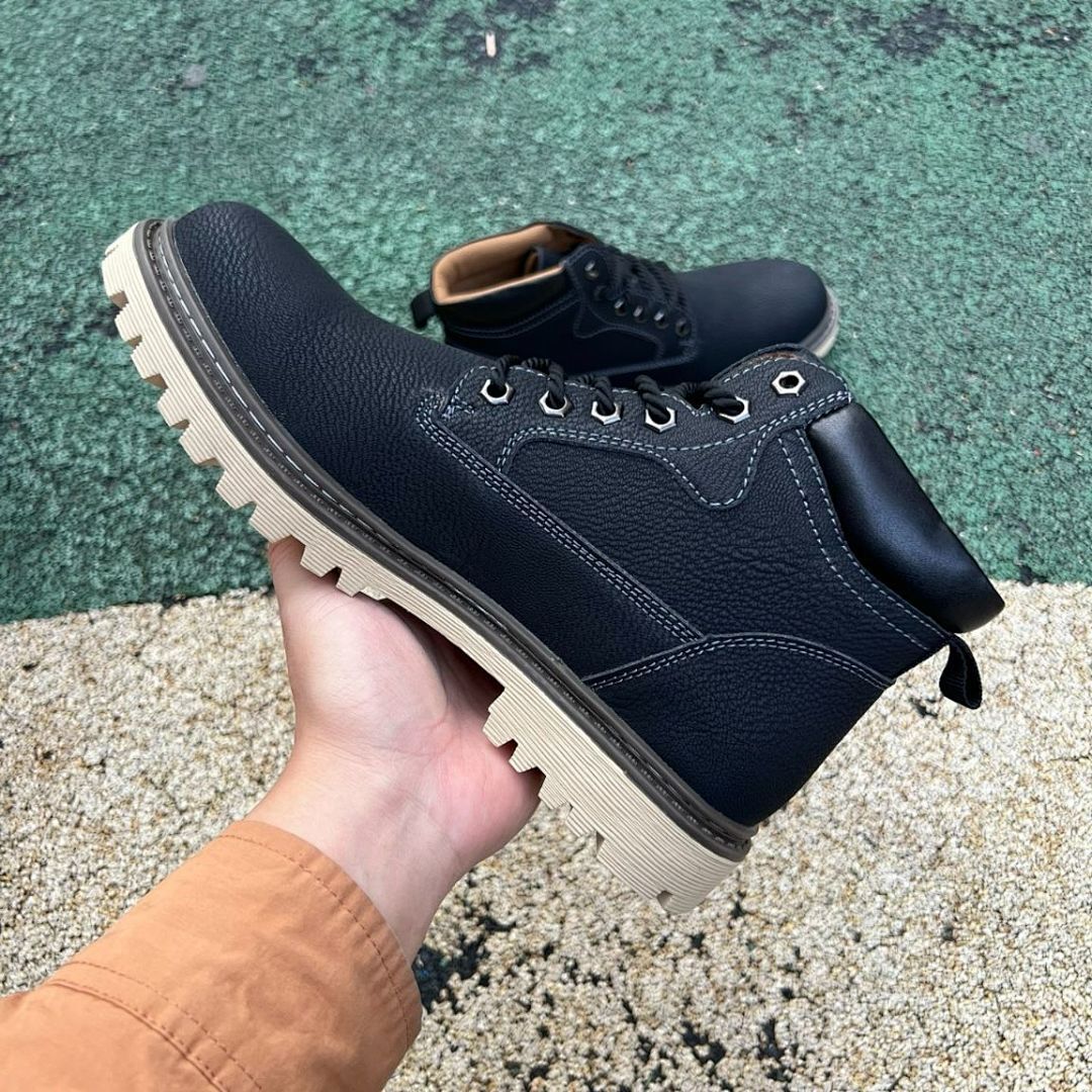 Black Men's Fashion Ankle Boots - Lace-Up Casual & Workwear Footwear with Tan Sole