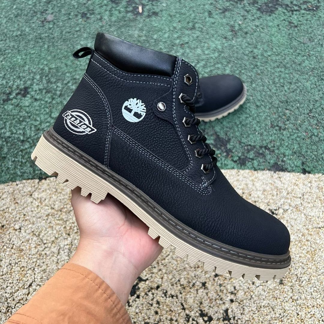 Black Men's Fashion Ankle Boots - Lace-Up Casual & Workwear Footwear with Tan Sole