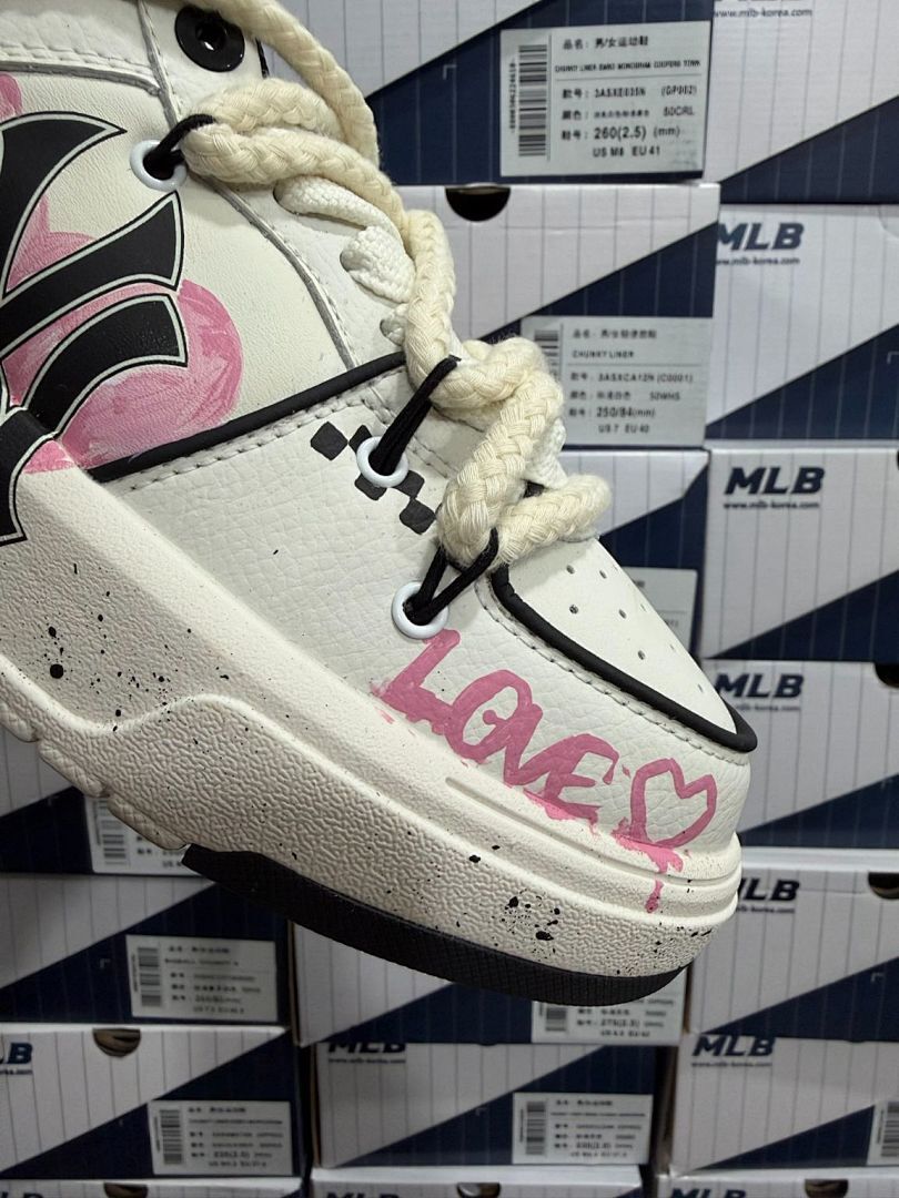 MLB New York Yankees Chunky Liner Pandaprank Graffiti Splatter Unisex Sneakers White Pink Black Platform Shoes 3ASXGV11N DPKB