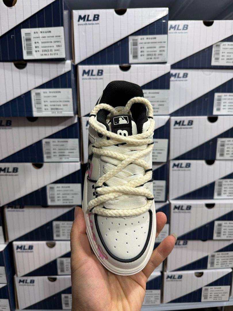 MLB New York Yankees Chunky Liner Pandaprank Graffiti Splatter Unisex Sneakers White Pink Black Platform Shoes 3ASXGV11N DPKB