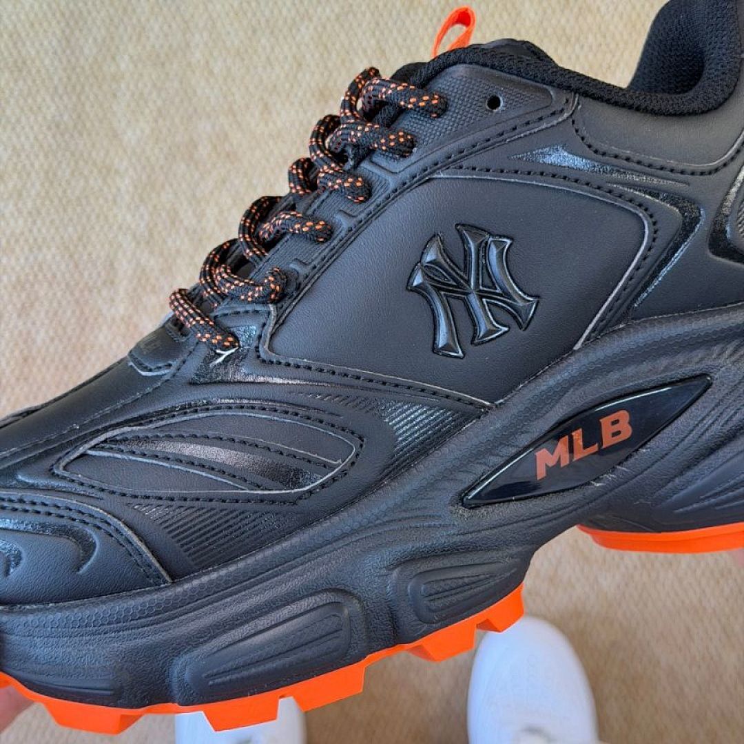 MLB Big Ball Chunky P New York Yankees Black Orange Trainers Sneakers Shoes 3ASXCL01N-50BKS