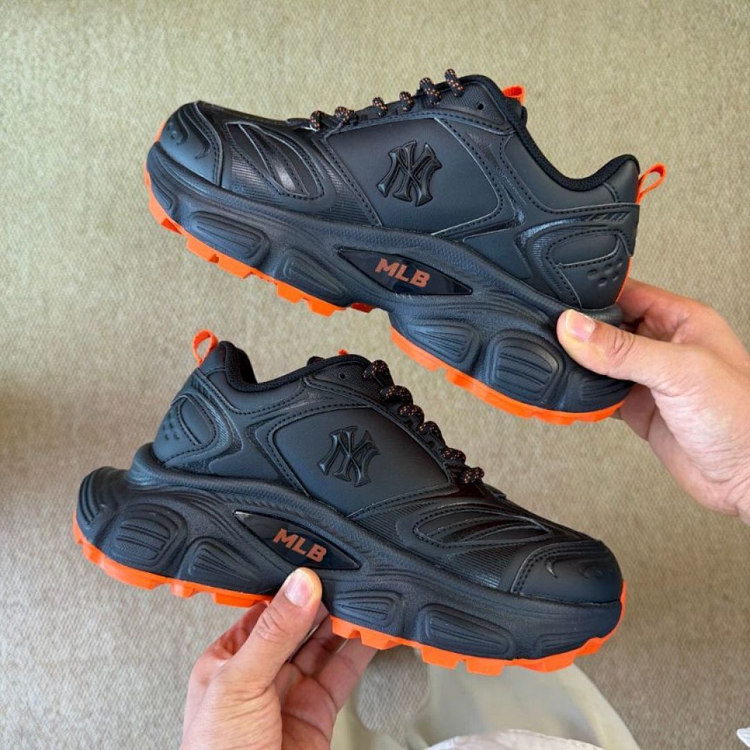 MLB Big Ball Chunky P New York Yankees Black Orange Trainers Sneakers Shoes 3ASXCL01N-50BKS