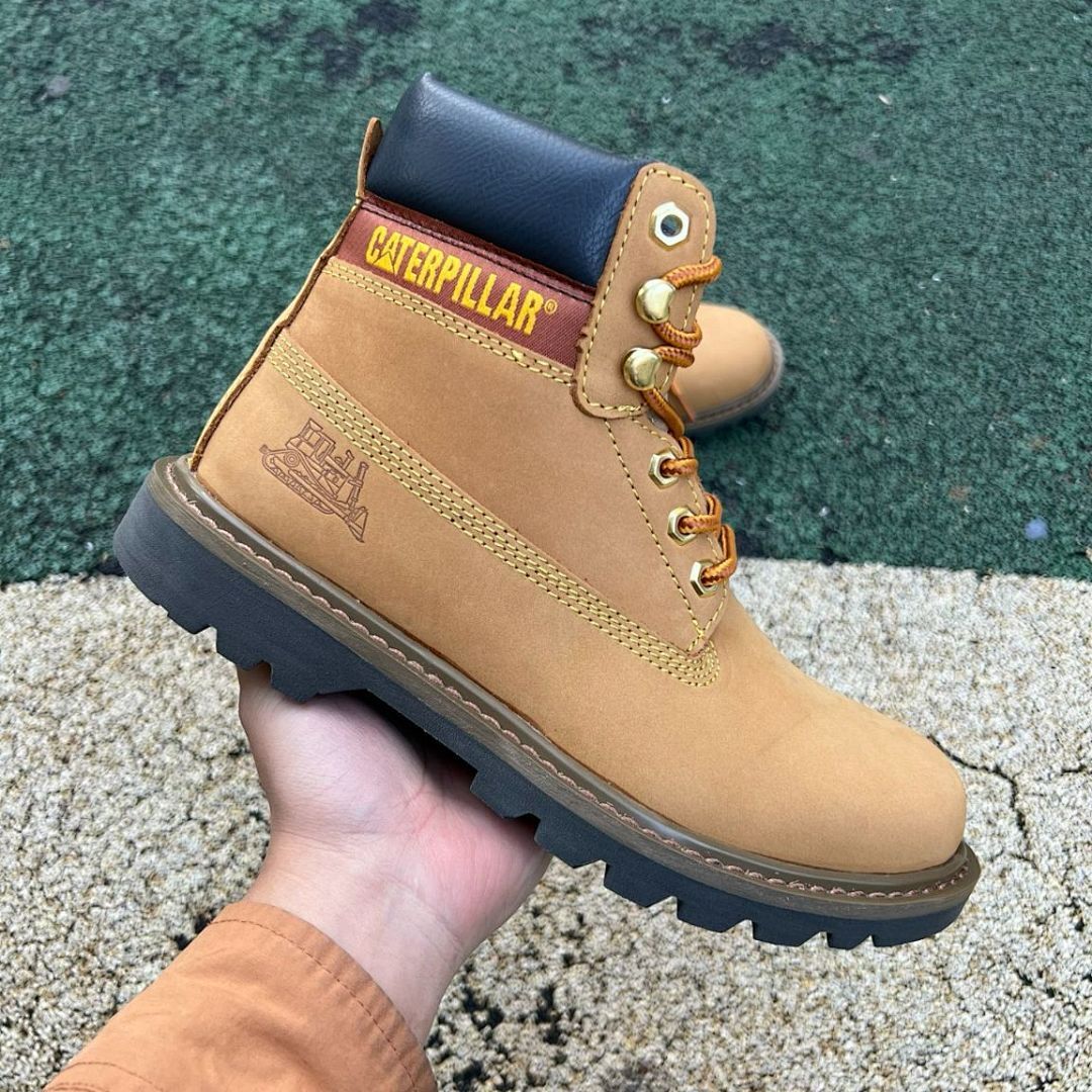 Caterpillar Men's Colorado Classic Work Boots Honey Reset with Bulldozer Logo
