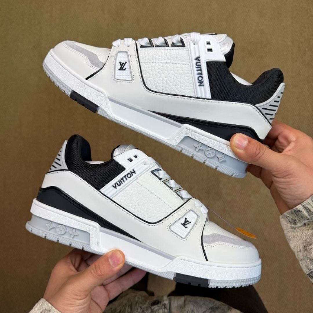 Louis Vuitton LV Trainer Sneaker White Black Grey Men's Luxury Designer Shoes