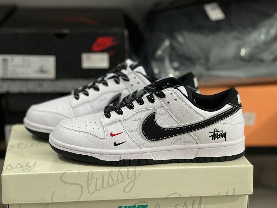 Nike Dunk Low Stüssy White Black Red Mini Swoosh