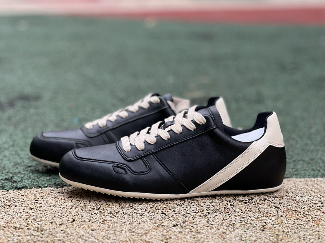 Men's Black Leather Low Top Sneakers with Cream Side Stripe & Heel Tab - Off-White Laces & Sole Casual Fashion Trainers